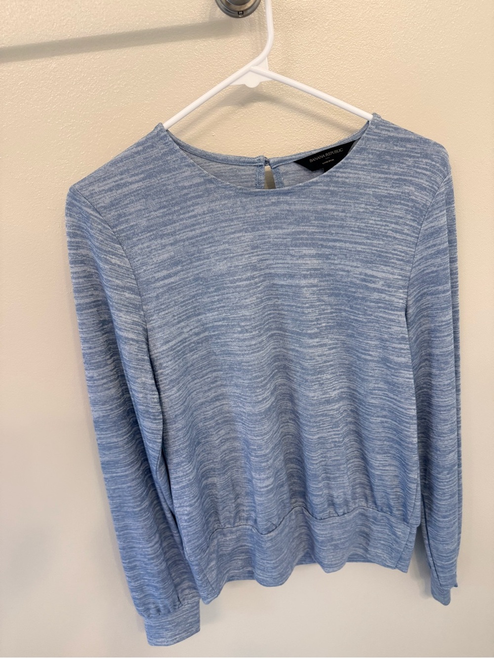 Banana Republic Heathered Sky Blue Long Sleeve Pullover